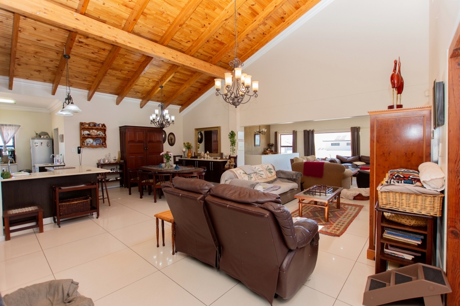 5 Bedroom Property for Sale in Myburgh Park Western Cape